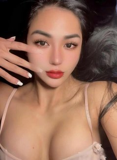 Henry - masseuse in Muscat Photo 4 of 7