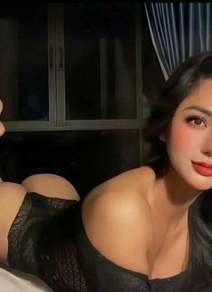 Henry - masseuse in Muscat Photo 7 of 7