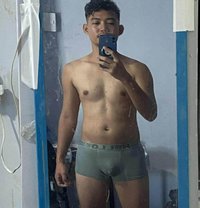 Henry Lee Masseur - Acompañantes masculino in Davao