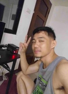 Henry Lee Masseur - Acompañantes masculino in Davao Photo 8 of 9
