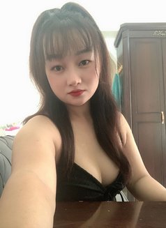 Henry New Girl Vietnamese - dominatrix in Muscat Photo 7 of 7