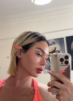 Hera Trans - Male escort in İstanbul Photo 7 of 11