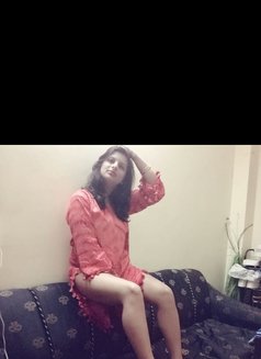 Russian escort service near suryaa hotel - Agencia de putas in New Delhi Photo 1 of 8