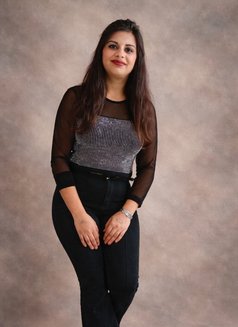 Russian escort service near suryaa hotel - Agencia de putas in New Delhi Photo 2 of 8