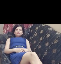 Russian escort service near suryaa hotel - Agencia de putas in New Delhi Photo 3 of 8
