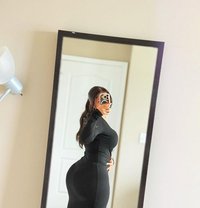 Hermine - escort in Yokohama