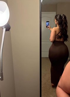 Hermine - escort in Yokohama Photo 9 of 10