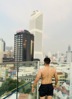 Honey - Acompañantes masculino in Bangkok Photo 2 of 4