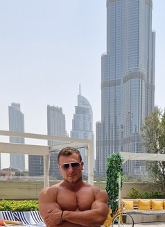 Heros - Male escort in Dubai Photo 2 of 4