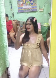 Hershey - escort in Manila Photo 5 of 8