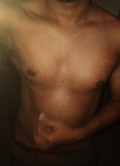 Hesh Vithanage - Male escort in Colombo Photo 1 of 4