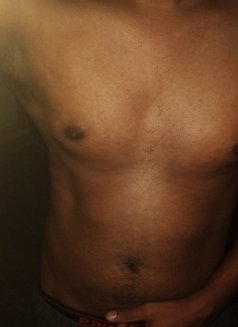 Hesh Vithanage - Male escort in Colombo Photo 4 of 4