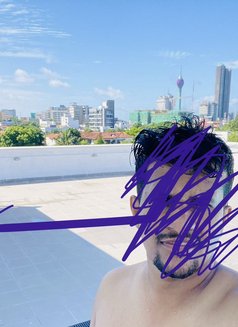 Heshan - Acompañantes masculino in Colombo Photo 3 of 4