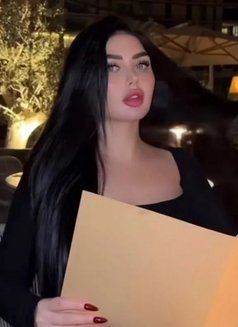 Hessa - escort in Abu Dhabi Photo 4 of 6
