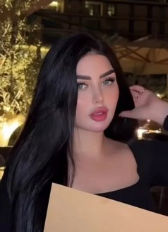 Hessa - escort in Abu Dhabi Photo 5 of 6