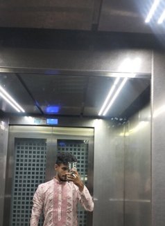 Hetansh - Male escort in Mumbai Photo 8 of 10