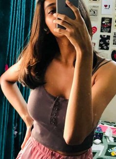 Hexa shemale - Transsexual escort in Kochi Photo 3 of 5