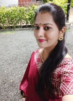 Hey I Am Available Cam & Real Meet - puta in New Delhi Photo 2 of 4
