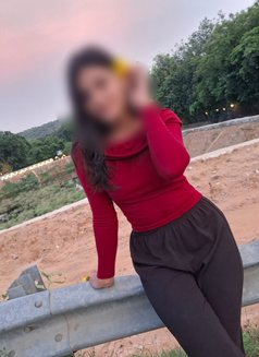 Hey I Am Available for Cam or Real Meet - puta in New Delhi Photo 1 of 4