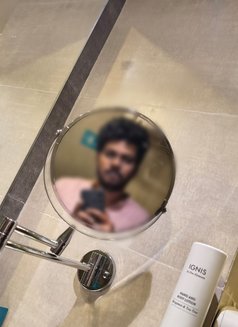 Hey My Name Is John - Acompañantes masculino in Chennai Photo 2 of 3