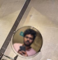 Hey My Name Is John - Acompañantes masculino in Chennai