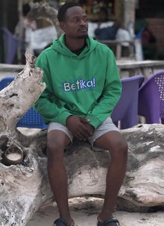 Heyub - Male escort in Mombasa Photo 3 of 4