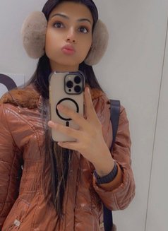 Hezal - Transsexual escort in Mumbai Photo 2 of 9