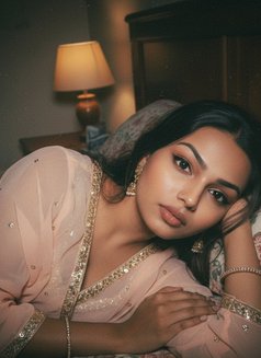 Hezal - Transsexual escort in Mumbai Photo 5 of 9