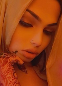 Hezal - Transsexual escort in Mumbai Photo 7 of 9