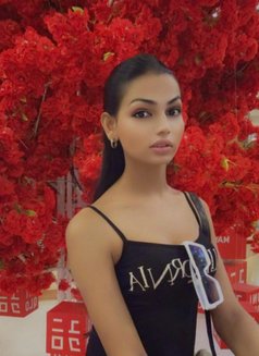 Hezal - Transsexual escort in Mumbai Photo 9 of 9