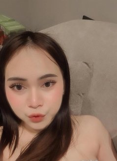 Hhl - puta in Khobar Photo 4 of 7