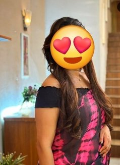 Hi darling I'm Monica tamil ponu service - escort in Doha Photo 8 of 10