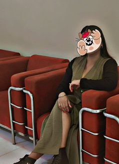 Hi. I Am Drishti - puta in New Delhi Photo 2 of 4