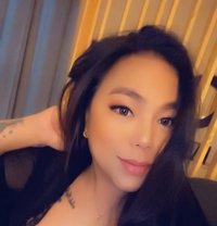Hi. ! I’m Cleo Your Majesty! - Transsexual escort in Abu Dhabi