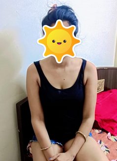 Hi I'm Disha, Independent Incall/Outcall - puta in New Delhi Photo 2 of 5
