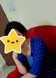 Hi I'm Disha, Independent Incall/Outcall - puta in New Delhi Photo 3 of 5