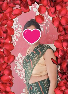 Hi I'm Disha, Independent Incall/Outcall - escort in New Delhi Photo 3 of 4