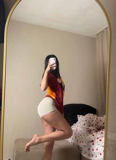 Hi Profile Instagram Models Party Girls - puta in New Delhi Photo 6 of 13