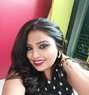 Priya S - puta in Kolkata Photo 3 of 6