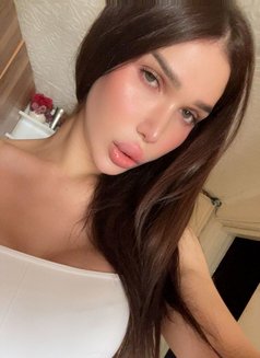 Hiba - escort in İstanbul Photo 13 of 14