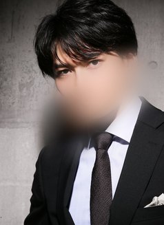 Hideki: A Japanese Escort for a Lady - Acompañantes masculino in Brussels Photo 1 of 5