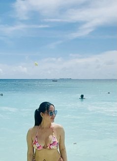 🪷HIGH CLASS COURTESAN for ELITE MEN - Acompañante in Hyderabad Photo 19 of 25