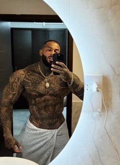 ⚜️HIGH CLASS MAN / PORNSTAR⚜️ - Male escort in Dubai Photo 7 of 8