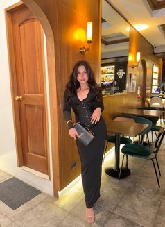 High Class Vip Companion GFE - Transsexual escort in Singapore Photo 19 of 20