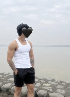 HIGH PROFILE__TALL HUNK! - Male escort in Gurgaon Photo 2 of 3