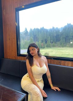 High' Profile and Vip Escort - puta in Pune Photo 4 of 5