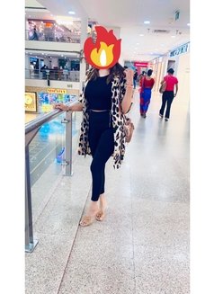 High profile and vip model availabile - escort in Hyderabad Photo 10 of 10