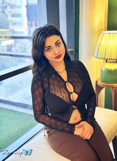 High Profile Escort Available for Incall - puta in Gurgaon Photo 1 of 6