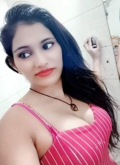 High Profile Genuine Model Divya - puta in Navi Mumbai Photo 1 of 4