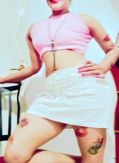High profile carefully selective clients - escort in Colombo Photo 7 of 10